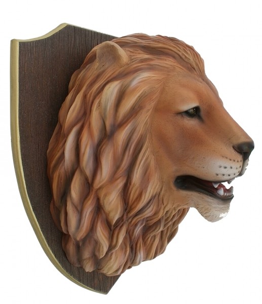 Löwenkopf auf Holz