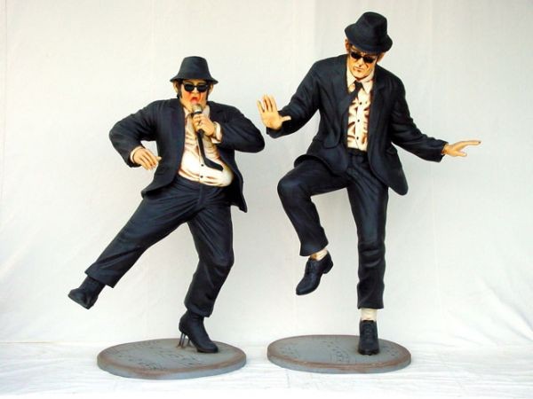 Blues Brothers tanzend