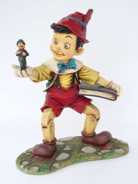 Pinocchio stehend
