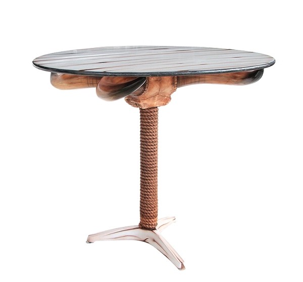 Stierhorn Totenköpfe Tisch mit Seilen
