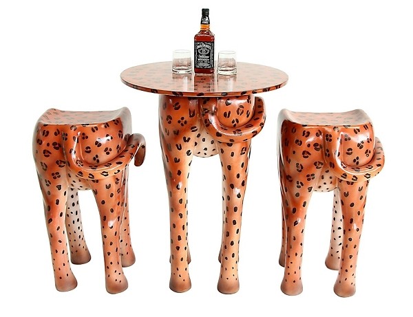 Tisch mit 2 Hockern Leopard