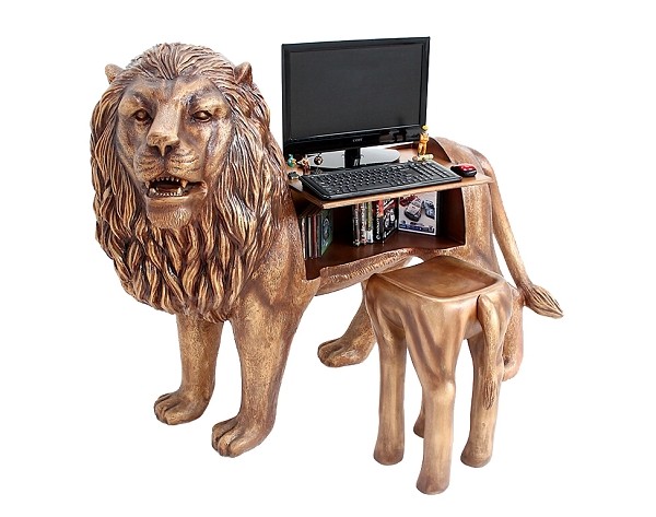 Goldener Löwe Computertisch mit Hocker