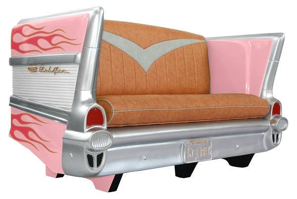 Sofa Chevy Rosa mit pink goldenen Flammen