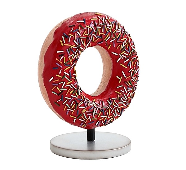 Donut rot auf kleinem Ständer