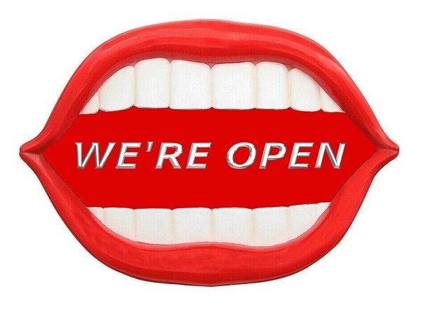 Mund *We are Open* rot