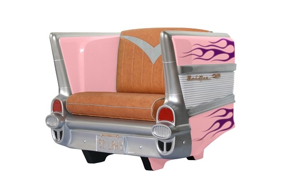 Sitz Chevy Rosa mit lila Flammen und braunem Polster