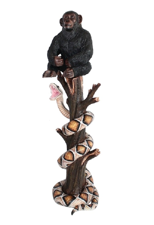 Affe mit Python auf Baum