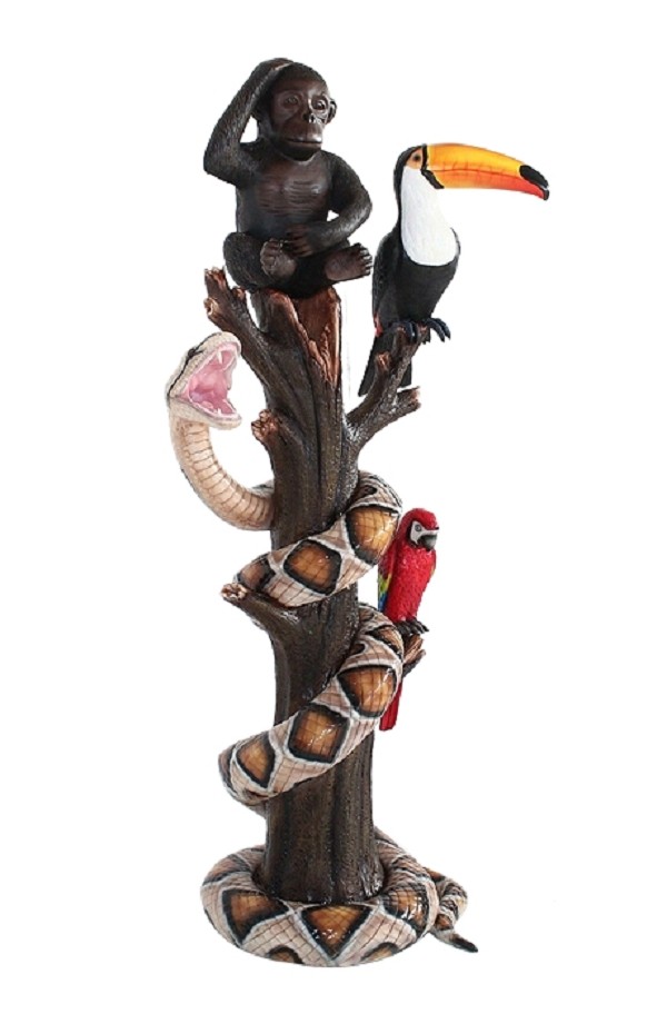 BabyOrangutan, Tukan und Papagei mit Python auf Baum
