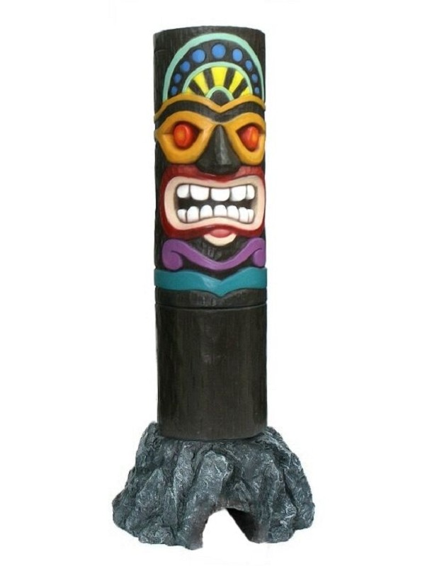 Tiki Maske auf Stein 9