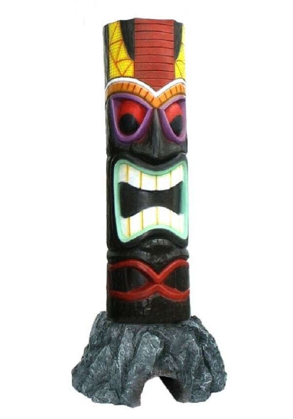Tiki Maske auf Stein 10