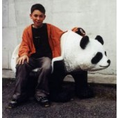 Panda als Sitzbank