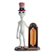 Alien amerika mit Hotdog auf Angebotstafel
