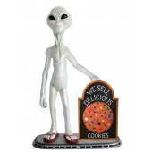 Alien mit Keks auf Angebotstafel