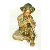 junges Kind spielt Flöte gold