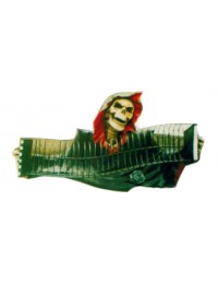 Totenkopf mit CD-Regal als Ziehharmonika