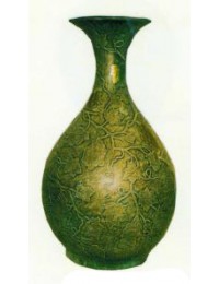 grüne Vase mit Weinmusterung