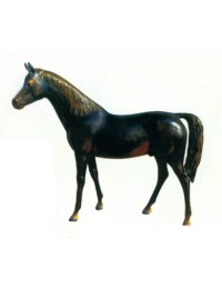 bronzefarbenes Pferd in Lebensgröße