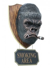 Gorillakopf mit Zigarre und *Smoking Area*Schild