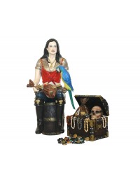 Piratenfrau auf Weinfass mit Schatztruhe