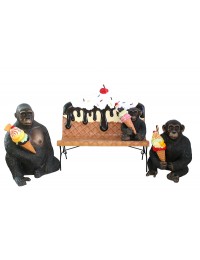 Eiscremebank mit Affenfamilie