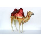 orientalisches Kamel mit rotem Tuch