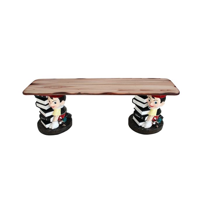 Bank 2 Pinocchios verkleinert Sitzmöglichkeit