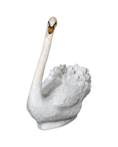sitzender Schwan lebensgroß