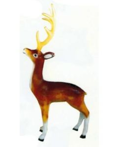 kleiner Hirsch mit hohem Geweih lebensgroß