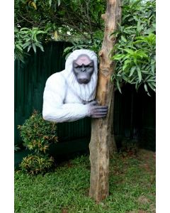 Big Foot Oberkörper lebensgroß
