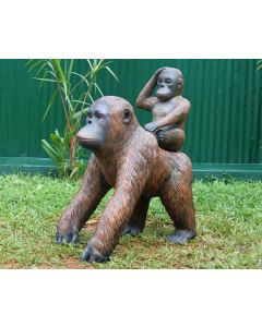 Orangutan mit Baby lebensgroß