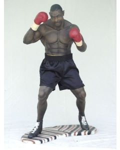 Boxer Mike Tyssen lebensgroß
