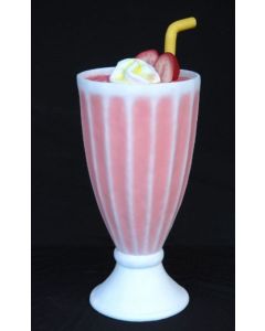 Milchshake Erdbeere übergroß XXL