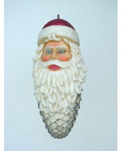 kleines Weihnachtsmanngesicht mit Bart als Weihnachtszapfen vergrößert