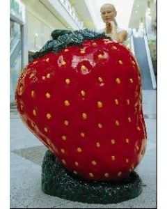 Erdbeere groß übergroß XXL