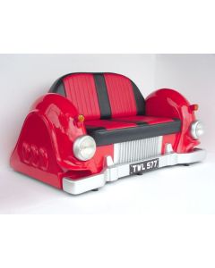 SOFA - MERCEDES (ROT) lebensgroß