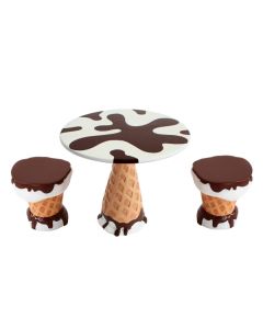 Waffeltisch und Schokoeis Hocker vergrößert