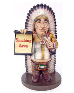 rauchender Indianer *Smoking Area* verkleinert