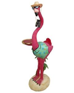 Flamingo als Butler lebensgroß