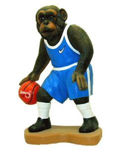 Basketballer Affe lebensgroß