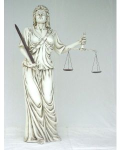 Justizia lebensgroß