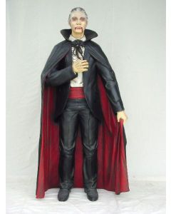lebensgroßer Dracula lebensgroß