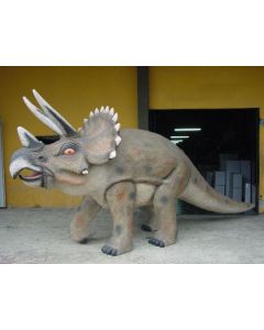 Saurier Triceratops groß lebensgroß