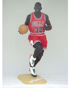 Basketball Spieler lebensgroß