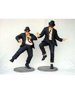 Blues Brothers tanzend lebensgroß