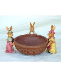 Korb mit 3 Osterhasen verkleinert