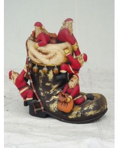 Weihnachtsmänner auf Nikolausstiefel klein verkleinert