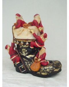 Weihnachtsmänner auf Nikolausstiefel verkleinert