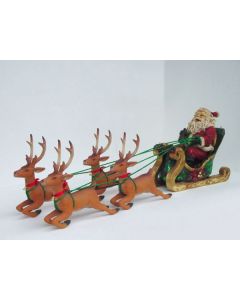 Fliegender Weihnachtsmann im Schlitten verkleinert
