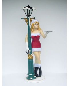 Weihnachtsgirl sexy an Laterne lebensgroß