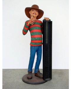 Freddy Krüger mit CD Regal lebensgroß